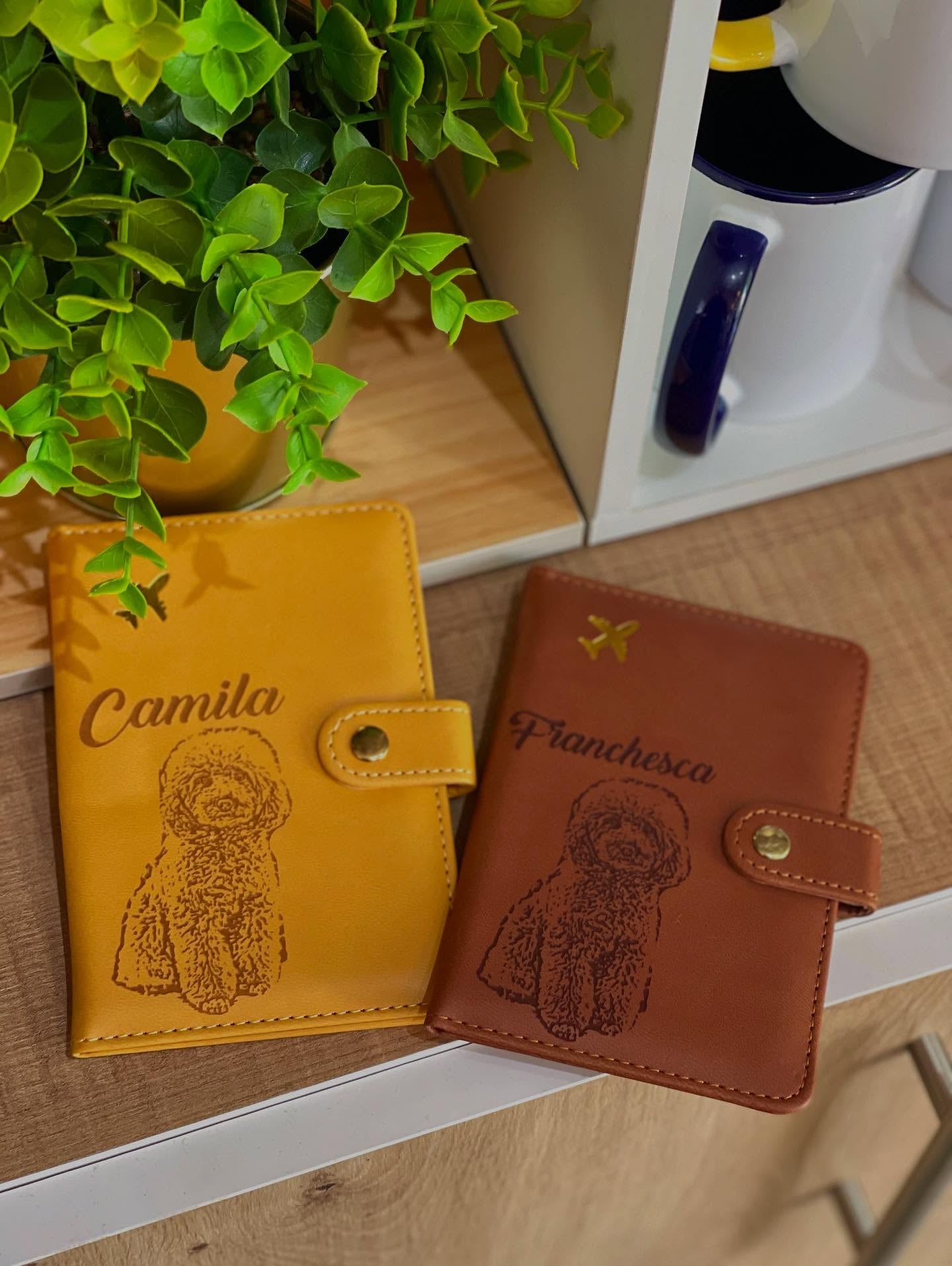 Porta pasaportes con broche personalizados