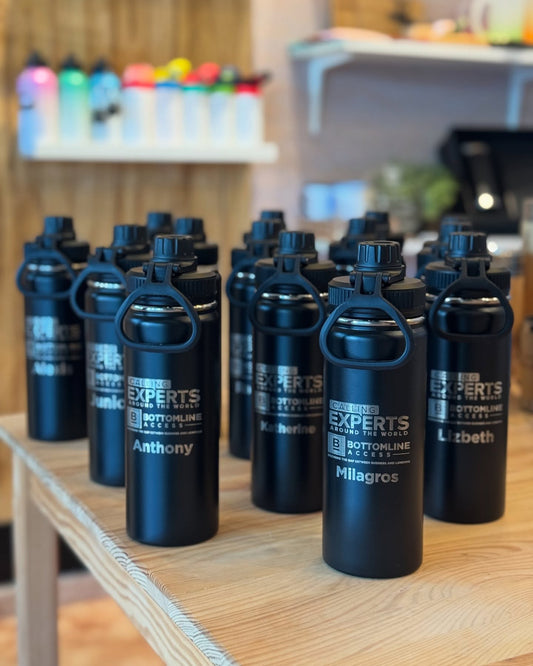 Botella negra termica personalizada en grabado