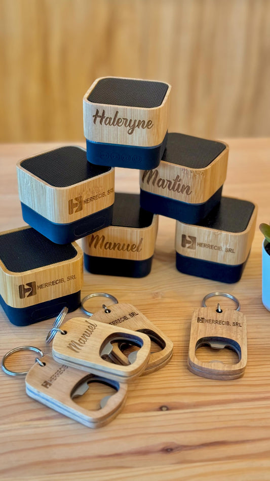 Mini altavoz con madera personalizado