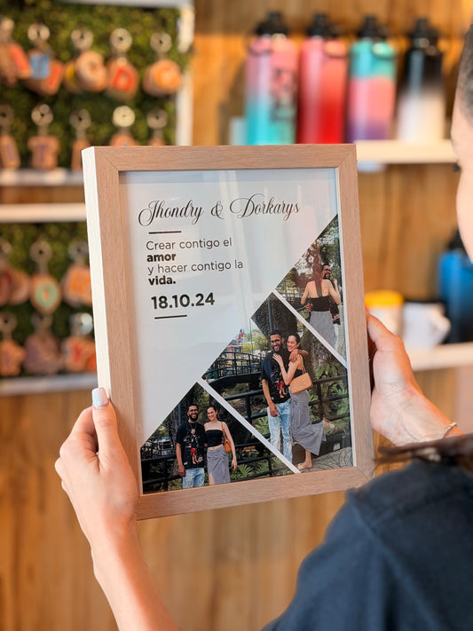 Cuadro personalizado con fotos de amor y mensaje.