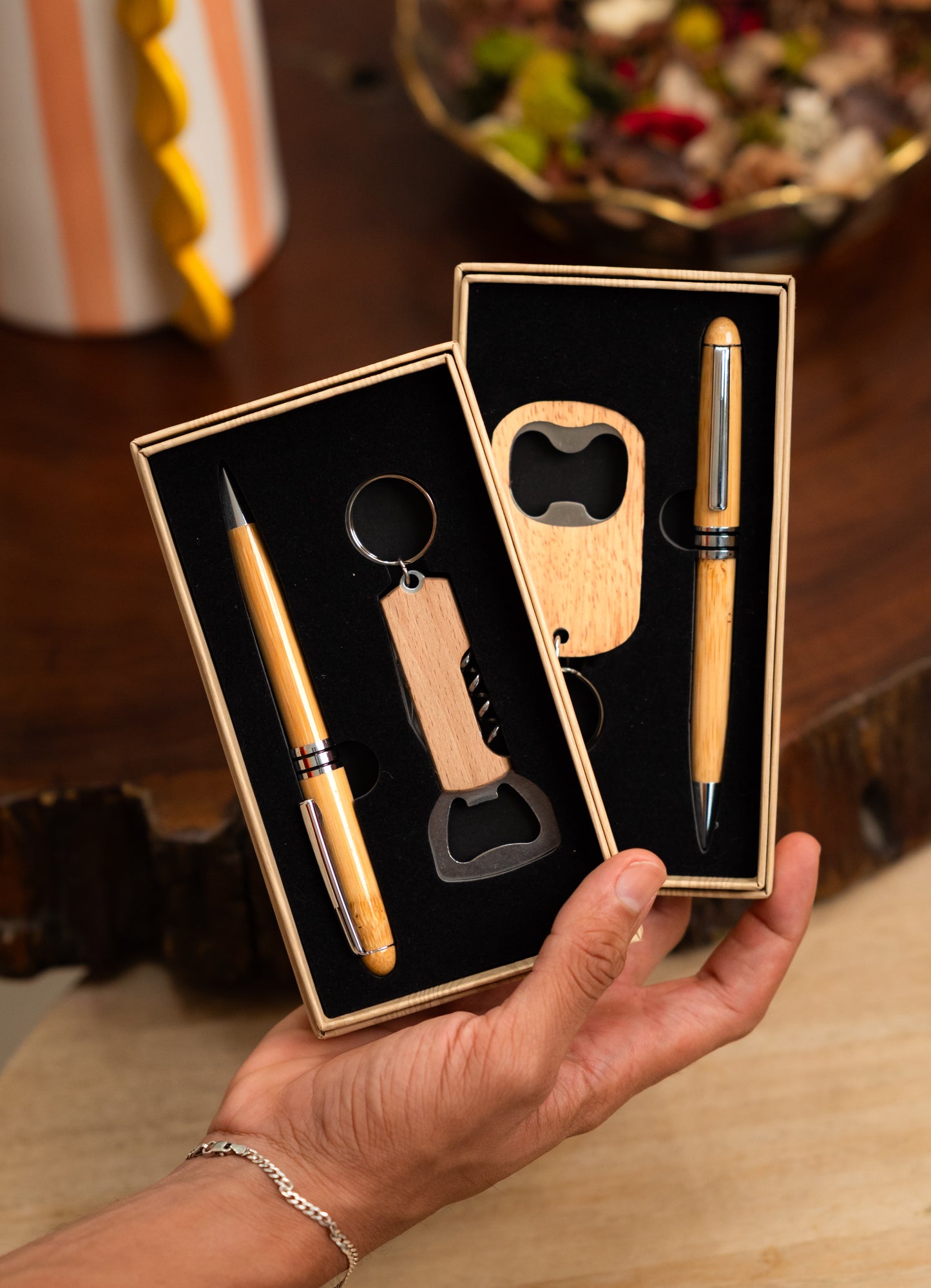 Set de lapiceros y llaveros con destapador personalizado