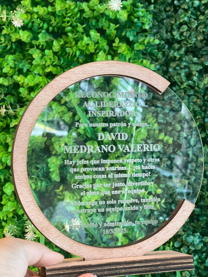 Reconocimientos en acrílico y madera personalizado