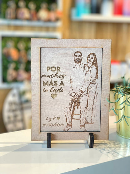 Retrato en madera con foto y frase grabado