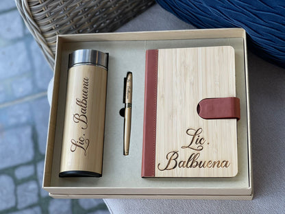 Combo de madera ejecutivo, botella, libreta y lapicero