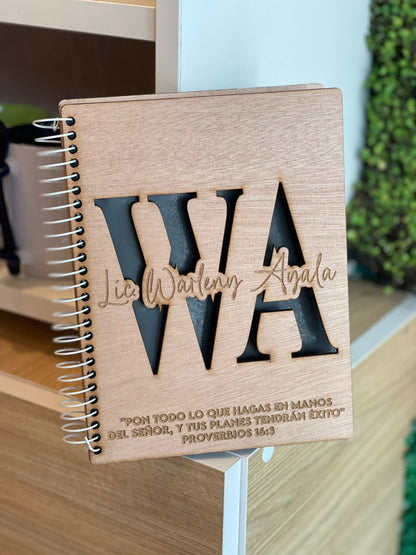 Libreta con portada en madera grande personalizada