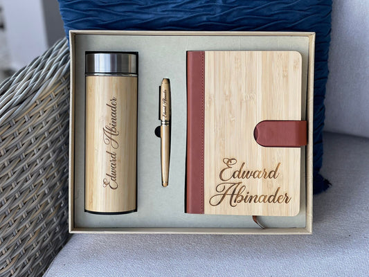 Combo de madera ejecutivo, botella, libreta y lapicero