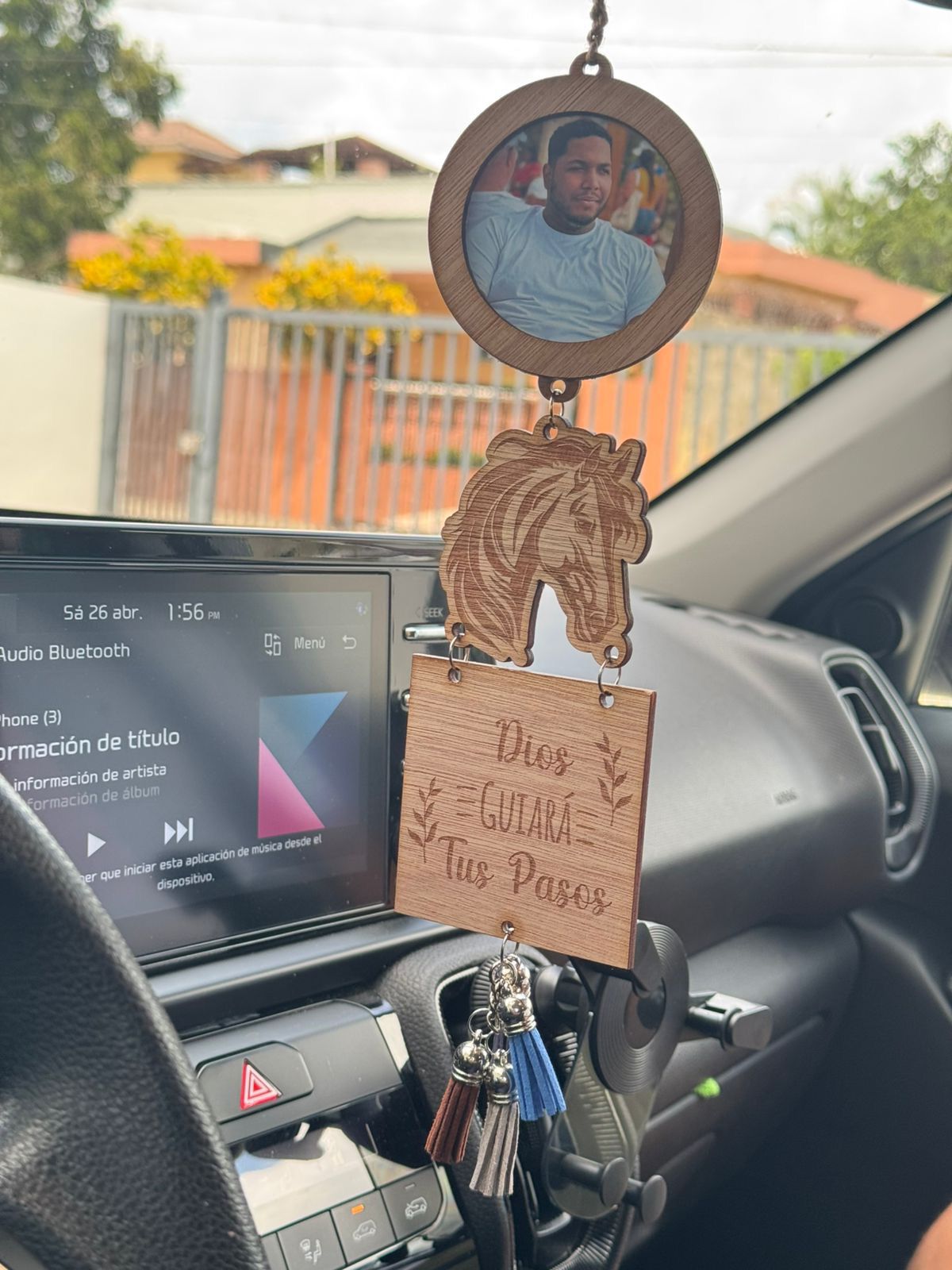 Colgante para carro en madera personalizado