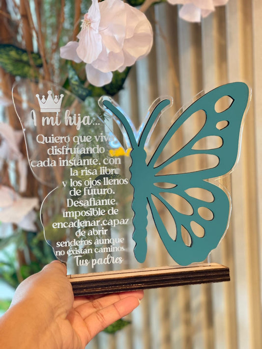 Reconocimiento en acrilico en forma de mariposa