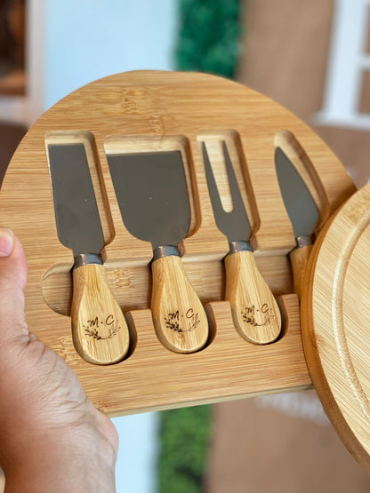 Tabla de quesos personalizado de 4 piezas.