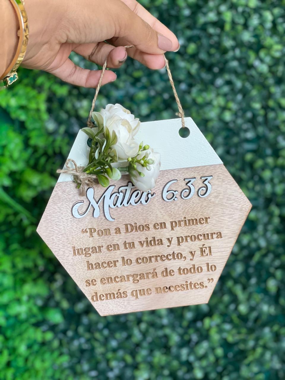 Colgante en madera sencillo personalizado