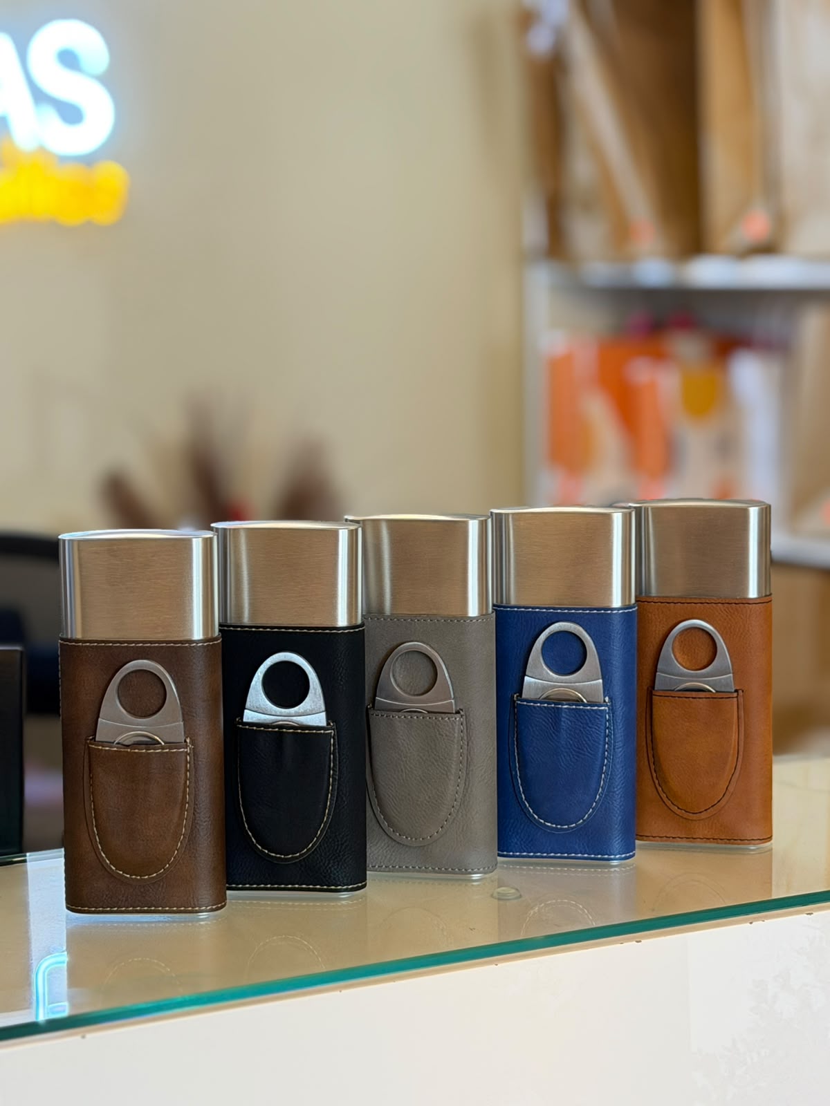 Porta puros en piel personalizados