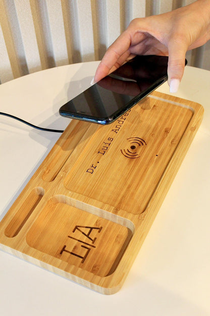 Estación de carga en madera portátil personalizado