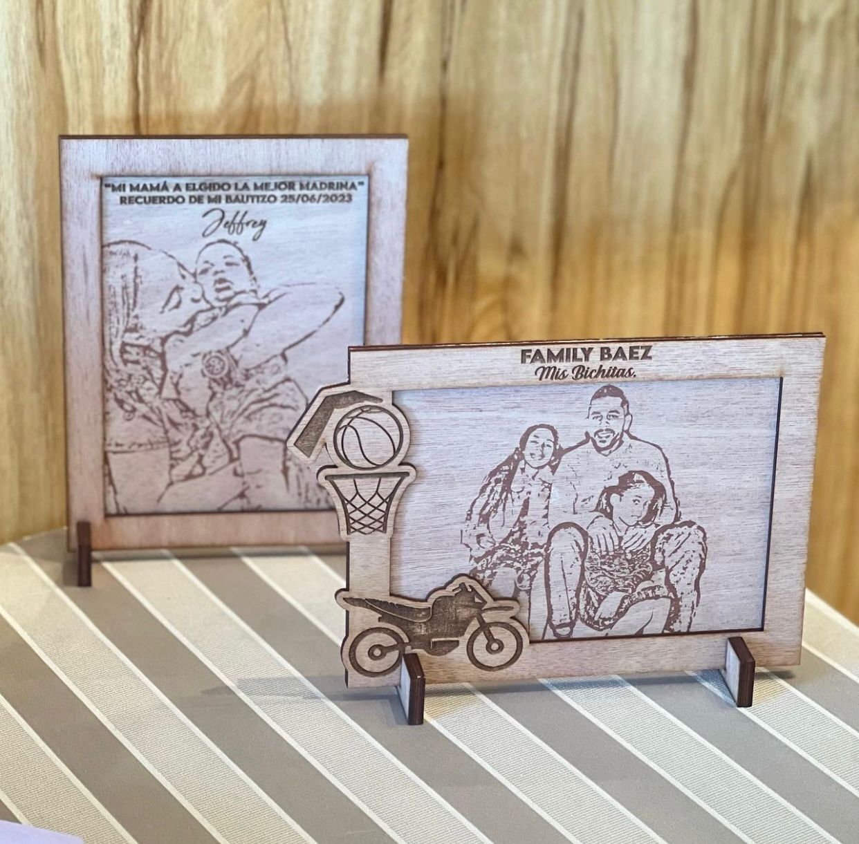 Retrato en madera con foto y frase grabado