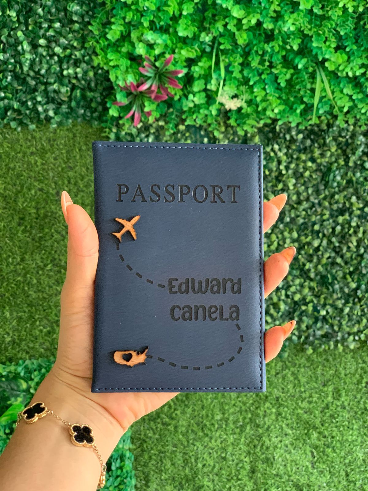 Porta pasaporte sencillo personalizado