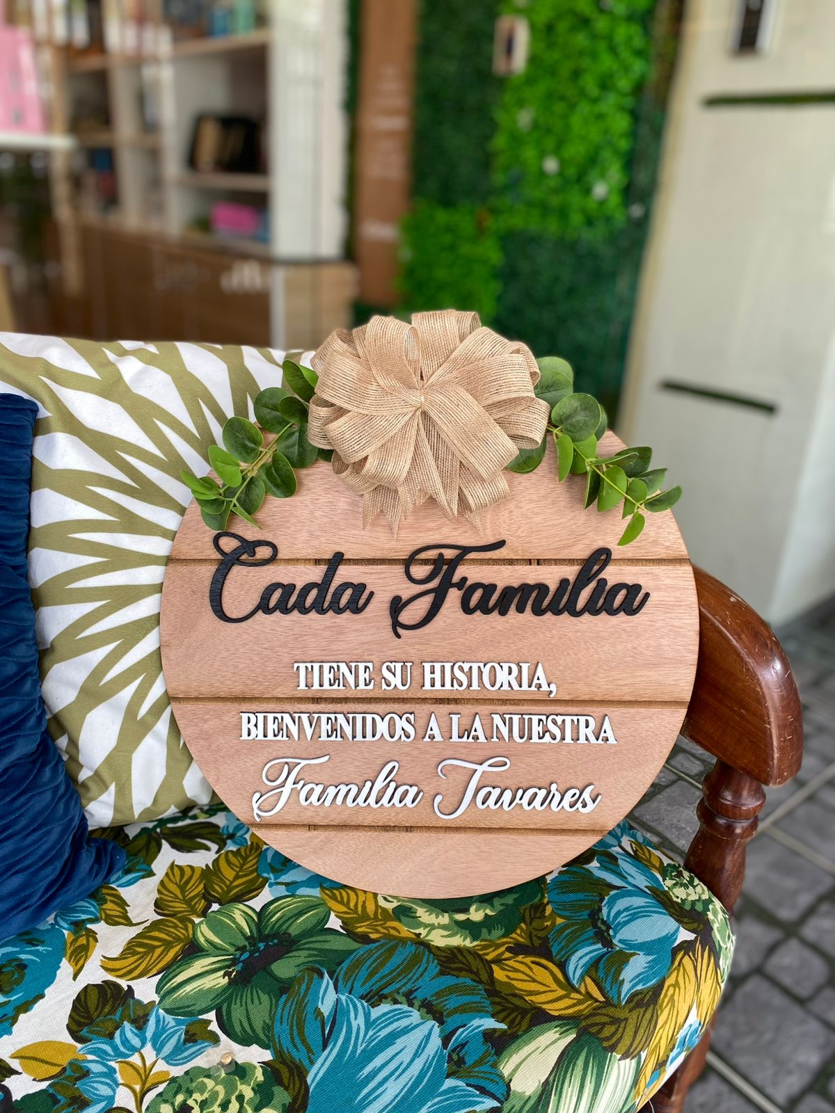Adornos en madera para puertas de casa personalizado
