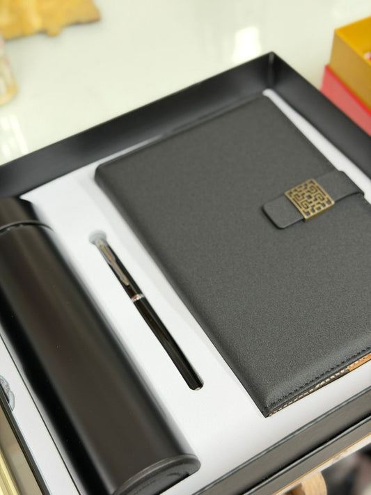 Combo ejecutivo personalizado de termo, lapicero y libreta.